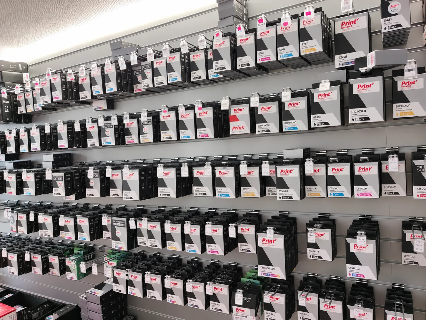 Le rayon de cartouches Print’ du magasin Print’ Neudorf à Strasbourg